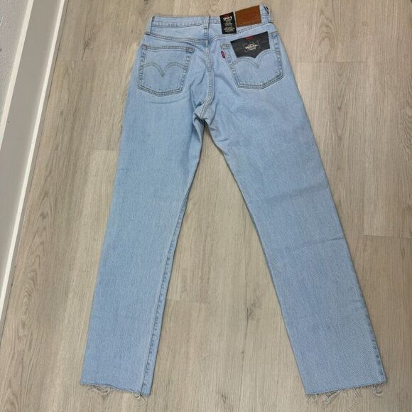 Levis 501 Original Cropped Straight Fit Jeans Womens 26x26 Medium Wash 362000180 - Picture 3 of 5